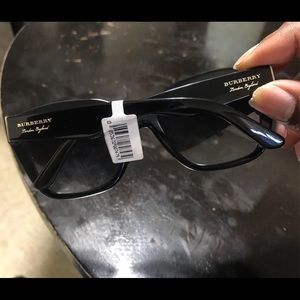 Women’s Burberry Sunglasses (Authentic)